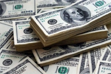 El dólar subió $1,79 y cerró en $25,51, mientras el Central ofreció al mercado U$S 5.000 millones