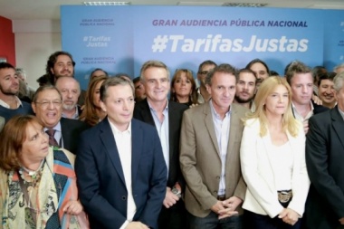 Dirigentes peronistas realizaron una audiencia alternativa "contra el tarifazo"