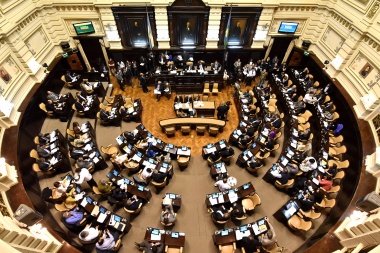 Legislatura baja sus gastos en más de 2000 millones de pesos
