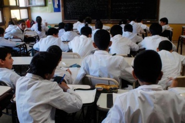 El gobierno pagará un extra de 4800 pesos a los docentes por la pandemia