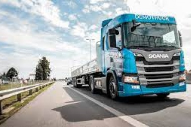 El Gobierno suspende aplicación de impuesto PAÍS para la importación de pickups y camiones