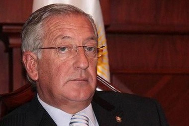 Ordenan detener a ex gobernador de Jujuy por presunto desvíos de fondo