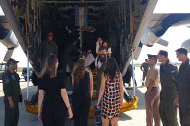 Llegó al país el cuarto vuelo de Aerolíneas Argentinas con 247 argentinos repatriados de Israel