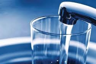 Aysa quiere un aumento del 44% en la tarifa de agua