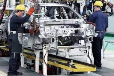 Por la caída de ventas, la automotriz General Motors paralizará otra vez su planta en Santa Fe