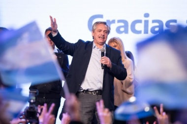 Alberto F. felicitó a Luis Lacalle Pou por el triunfo en las elecciones uruguayas