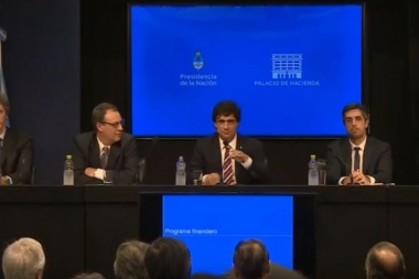 Lacunza presentó el Presupuesto 2020 y pidió "consensos en política económica"