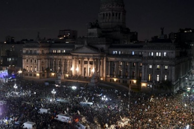 Masiva marcha reclamó el desafuero y la detención de Cristina Kirchner