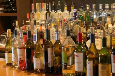 Dos legisladores de Cambiemos quieren extender el horario de venta de bebidas alcohólicas