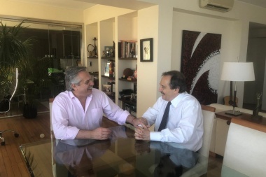 Fernández y Alfonsín coincidieron en "la necesidad del esfuerzo conjunto para salir de la crisis"