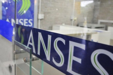 Vanoli anunció que bajan las tasas de interés para los tomadores de créditos con la Anses