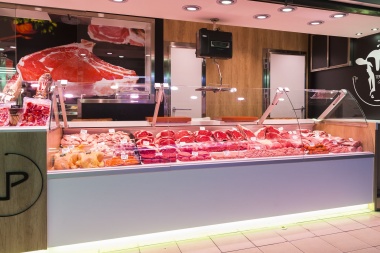 Acuerdo con frigoríficos para seguir con los cortes de carne rebajados