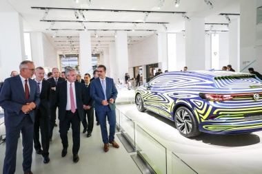 El Presidente visitó Volkswagen y la empresa ratificó inversiones por 800 millones de dólares