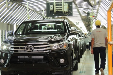 El Presidente destacó que Toyota podrá producir 27 mil unidades adicionales al año