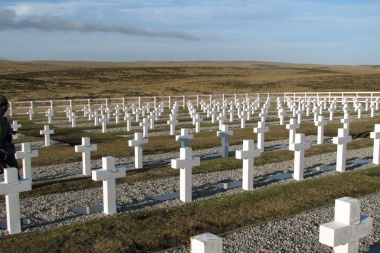 Se lograron identificar 88 tumbas de soldados caídos en Malvinas