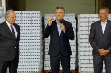Macri anunció un nuevo convenio del Pami para abaratar compra de medicamentos