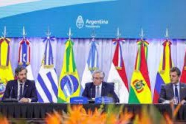 Fernández pidió dar "valor" a Mercosur: "No pueden condenarnos a ser proveedores de materias primas"