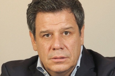 Manes criticó a la gestión de Macri por haber dado "muchos planes sociales sin salida laboral real"