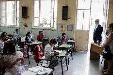 Vuelta a clases: la Provincia considera “peligroso” reducir las distancias dentro del aula